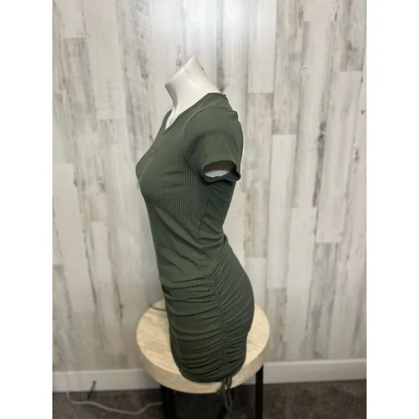 Discreet Green dress - Image 4
