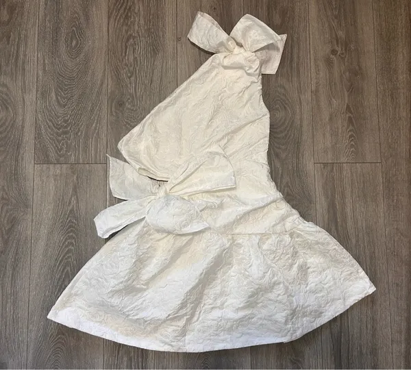 New Showpo Mathilda Mini Dress Cut Out Side Wrap Dress Size 8 MSRP $109 - Image 8