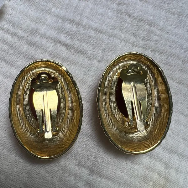Vintage Joel Powell Designs Clip Earrings Gold/Orange - Image 4