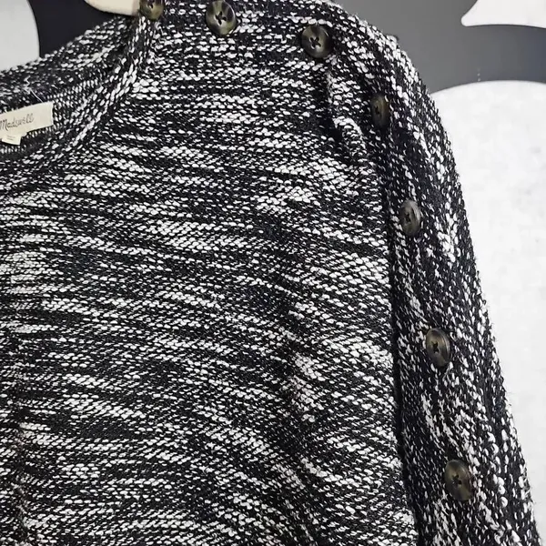 Madewell Black and White Sweater, Size Small, Buttons down one shoulder. - Image 7