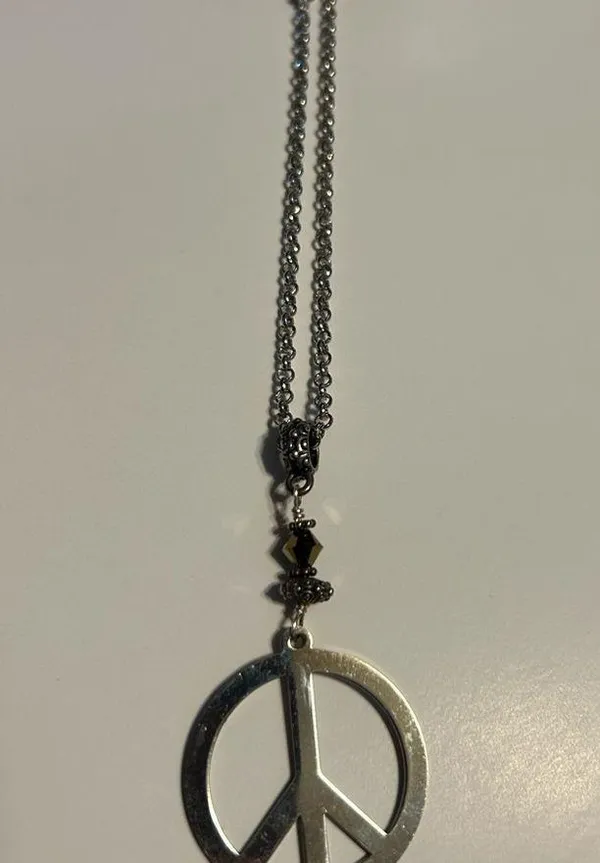 Vintage Peace Sign Necklace - Image 4