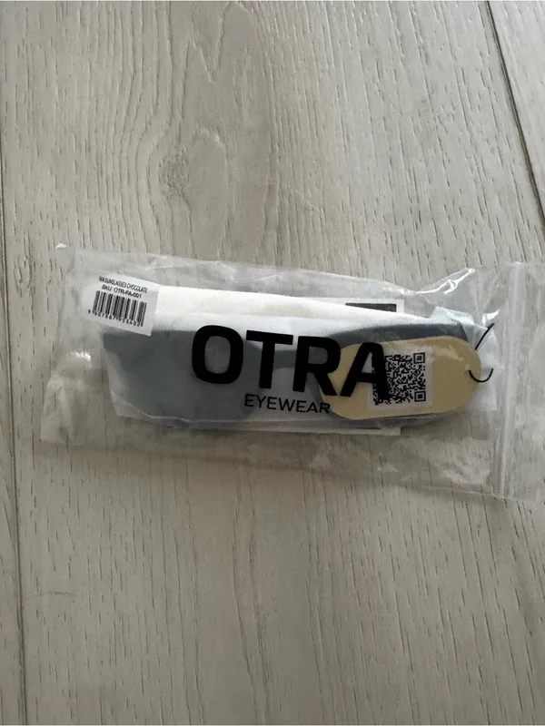 Otra Eyewear Nia sunglasses in Chocolate Colorway New with tag - Image 5