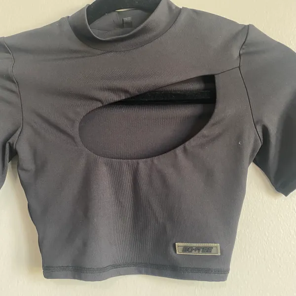 Bo+Tee Athletic Crop Top - Image 7
