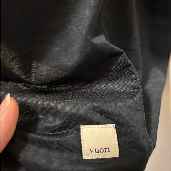 Vuori Crewneck Racerback Waist Length Tank Black Sz M Relaxed Fit Performance - Image 5