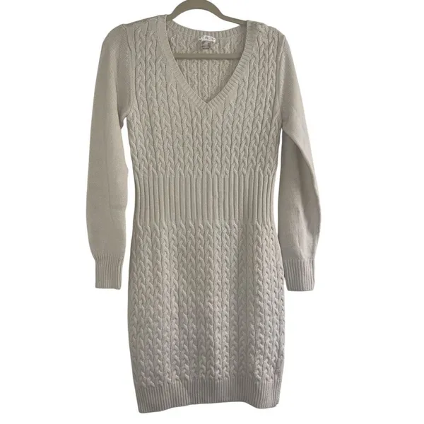 ✨Venus Cable Knit Sweater Sz Medium Cream Dress✨ - Image 8