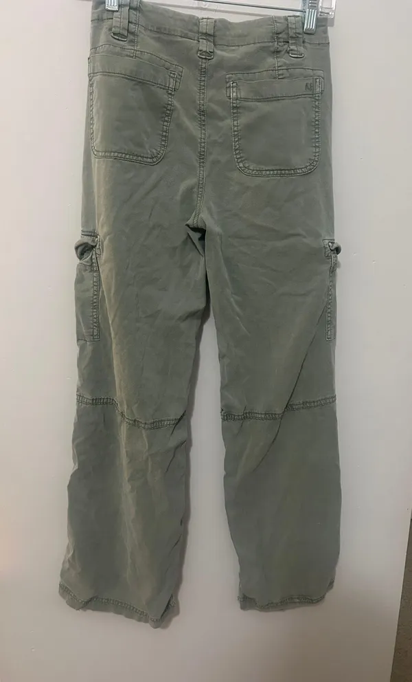 American Eagle Green Cargo Pants - Image 3