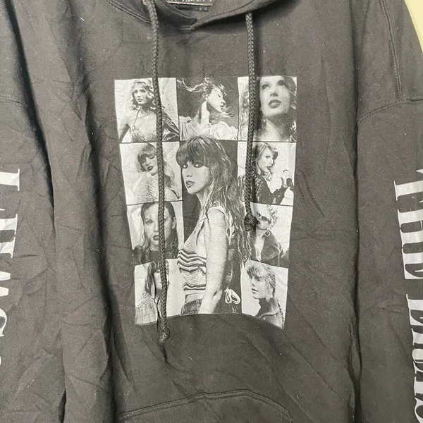 NEW without tags Taylor Swift official merch The Eras Tour Hoodie Sweatshirt 2XL - Image 4