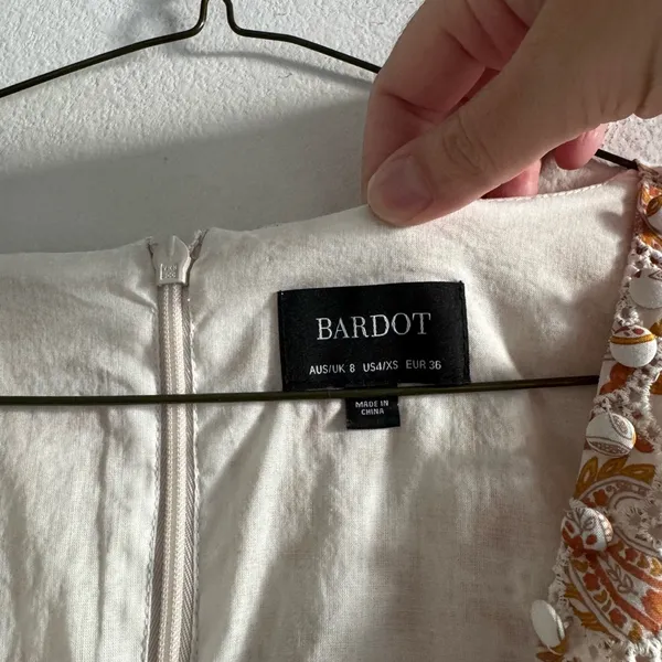 Bardot Broderie Dress 4/XS Tan Paisley - Image 6