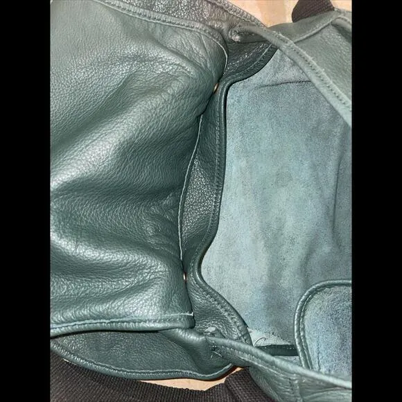 Urla Paris Green Pebble Leather Crossbody‎ Slouchy bag - Image 7