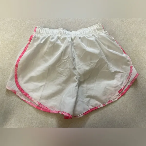 Nike WOMEN’S RUNNING SHORTS! - Image 3
