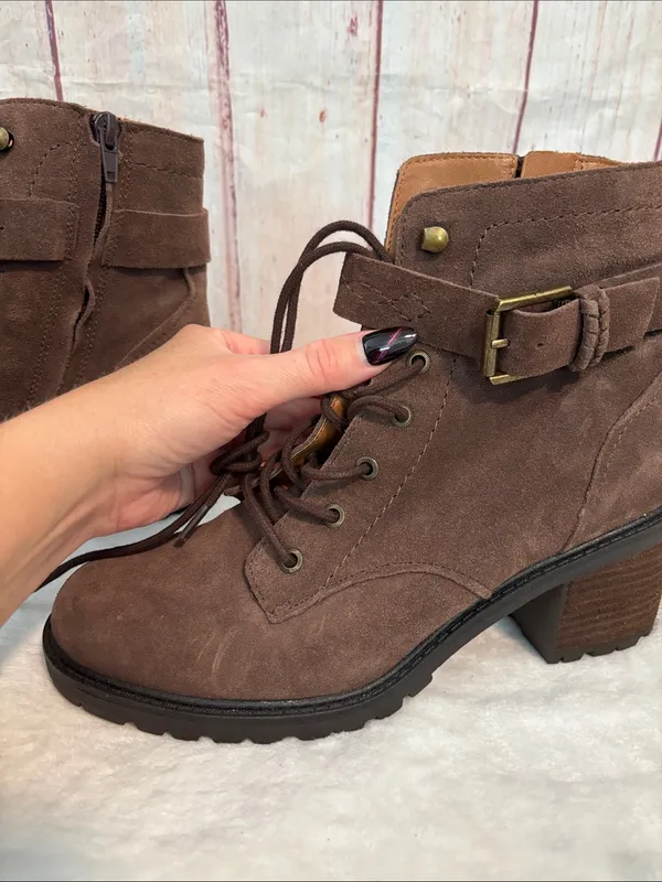 NWOT Zodiac Gemma Booties - Image 11