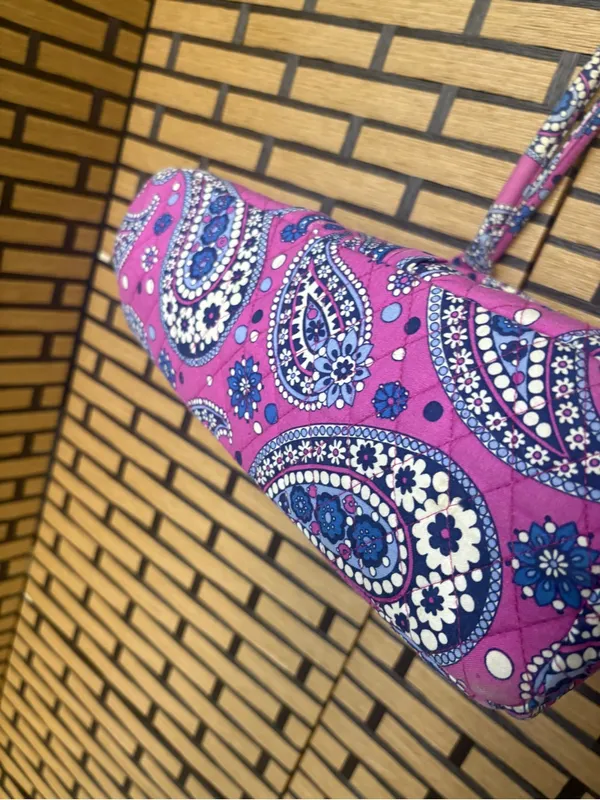 Vera Bradley purple paisley handbag - Image 7