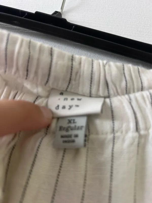 Target Beach Linen Pants - Image 3