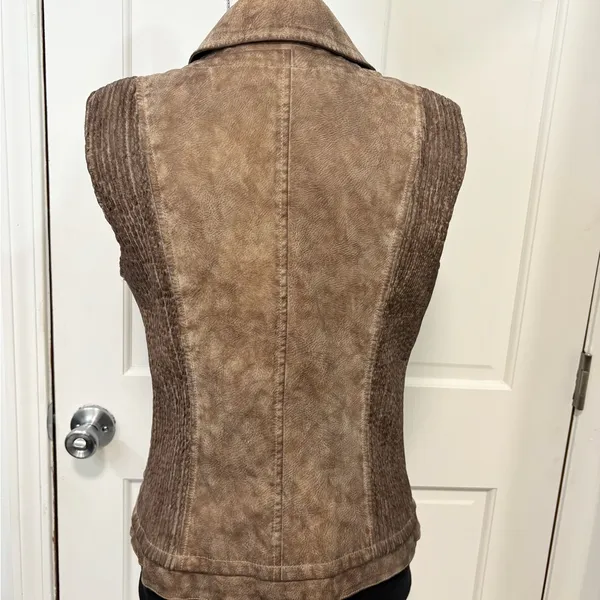 Montana Co Women’s Faux Leather Vest Brown Full Zip Vegan Western Bikercore Edgy - Image 5