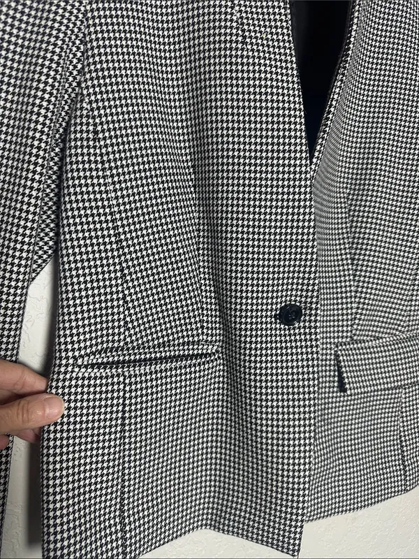 NEW Banana Republic Black White Houndstooth Cropped Blazer Classic Preppy Size 4 - Image 2