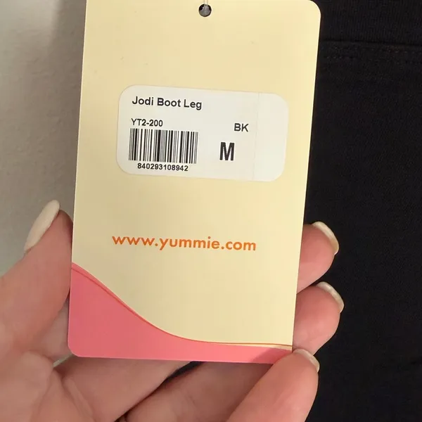 Yummie Jodi Boot‎ leg leggings NWT size medium Black - Image 2