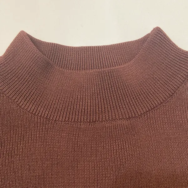 Olivaceous Long Sleeve Ribbed Brown Crop Top Size Small - Image 5