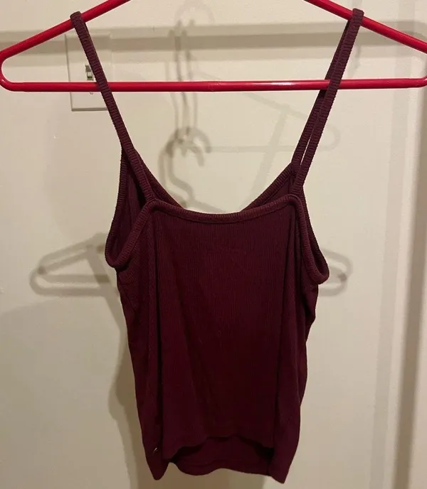 red tank top - Image 3