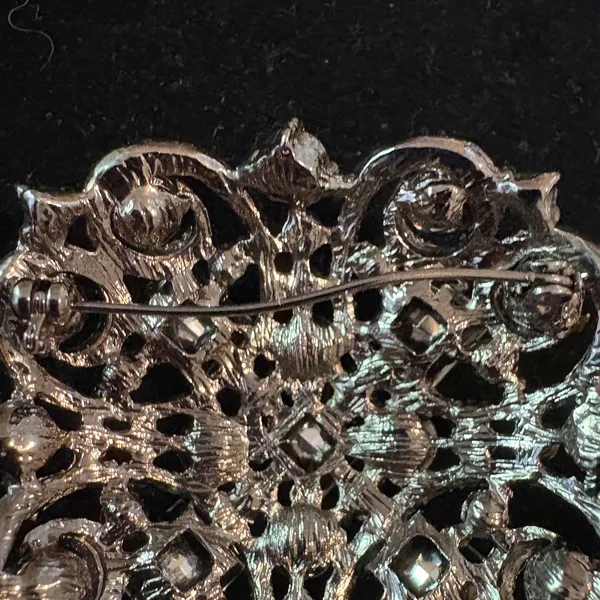 Vintage Style Filigree Rhinestone Crystal Brooch Pin Statement Silver‎ tone - Image 4