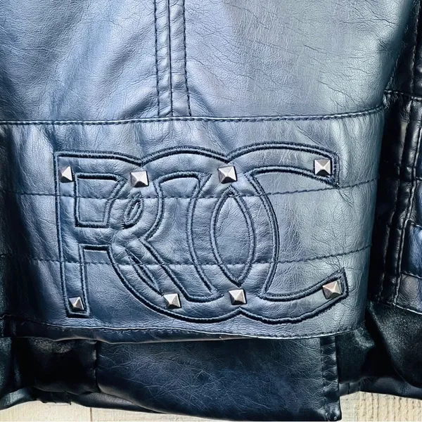Vintage Rocawear XL Black Buttery Soft Faux Leather W/ROC Zipper Pulls & pockets - Image 9