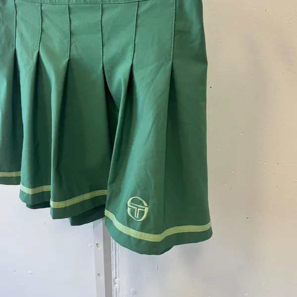 Sergio Tacchini Kalkman Pleated Tennis Skirt in Green‎ Small Golf Athleisure - Image 3