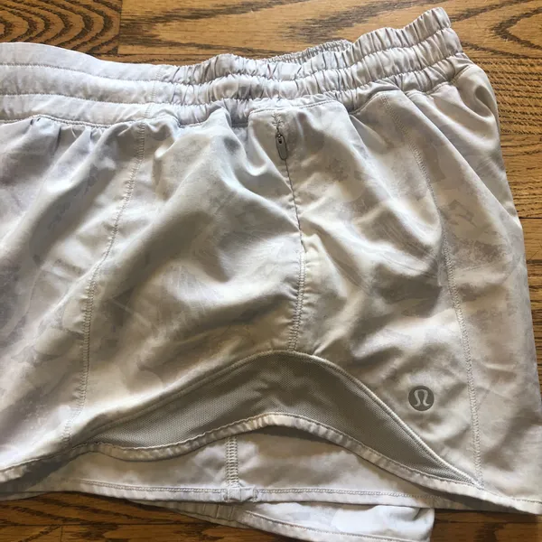 Lululemon Hotty Hot Short II Long 4” Starlight - Image 4