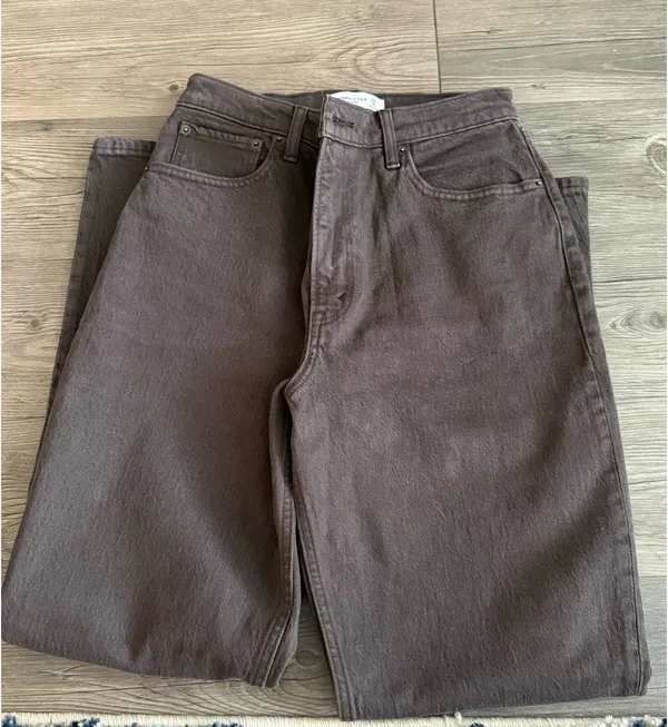 Abercrombie 90s Straight Ultra High-Rise Jeans - Image 3
