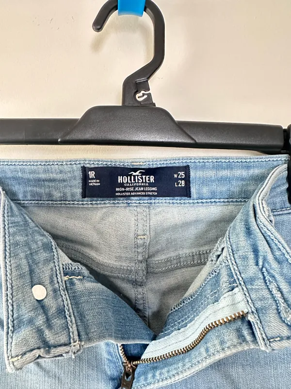 Hollister High-Rise Leggings Jean - Image 3