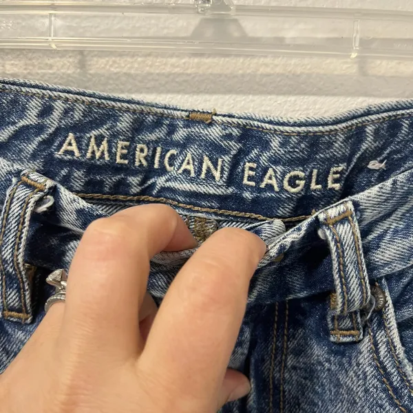 American‎ Eagle Curvy Mom Jeans Distressed Size 0 High Rise Ripped Denim - Image 5