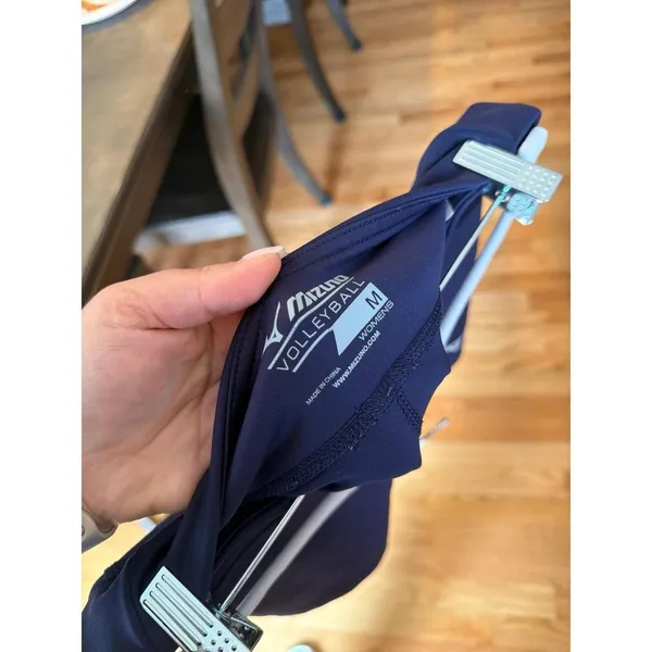 Mizuno Women's medium Victory Volleyball Shorts featuring a reflective - Image 3