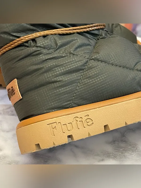 Flufie Classic Down Pillow Boot Khaki 38 EUC Green Size 7 - Image 5