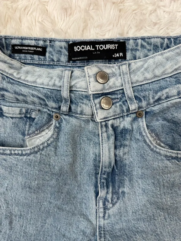 Social Tourist Hollister Womens Dual-Toned Flare Jeans Size 24R - Image 2