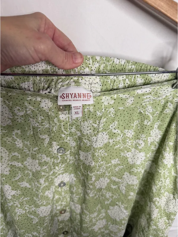 NWT Shyanne green white floral ladder lace ruffle hem button down skirt sz XL - Image 5