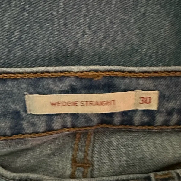 Levi’s Premium Wedgie Straight Jeans‎ Size 30 Distressed High Rise Medium Wash - Image 11