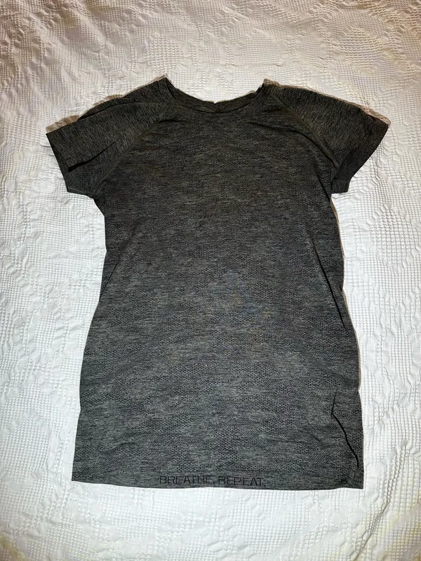 Lululemon swiftly tech short sleeve grey sage/dark olive - Image 6