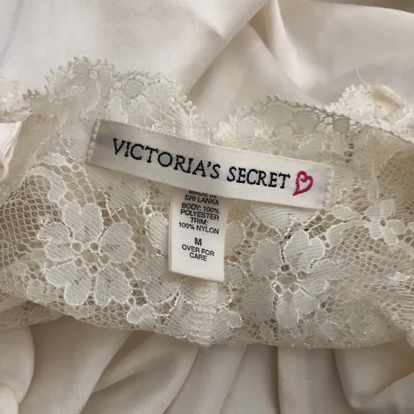 Vintage Victoria’s Secret Ivory White Lingerie Slip with Lace Detail Medium - Image 6
