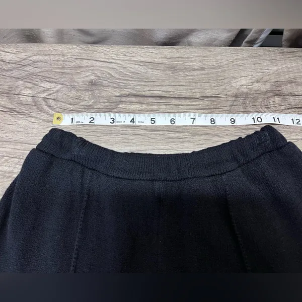 St.John black knit wide leg pants with pleats size 4‎ - Image 4