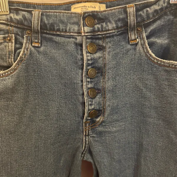 Abercrombie Women’s Size 10/30 “The Mom” High Rise Med Wash Jeans With Raw Hem - Image 3