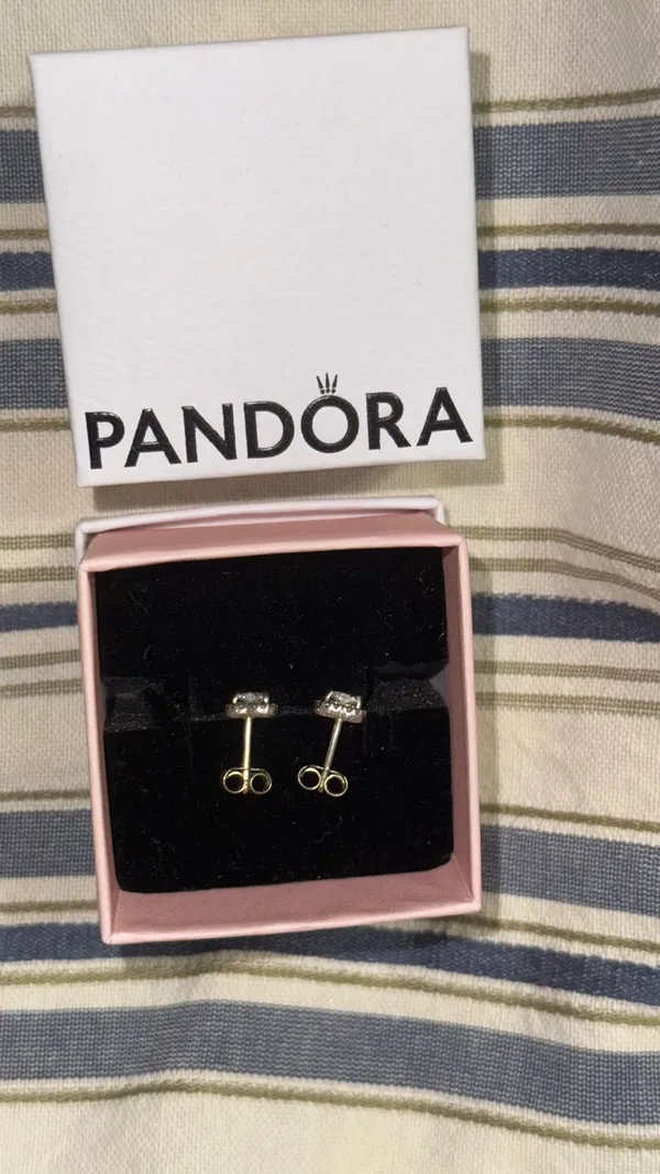 Pandora heart stud earrings  - Image 3