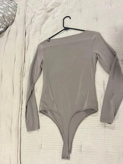Abercrombie Bodysuit Long Sleeve - Image 3