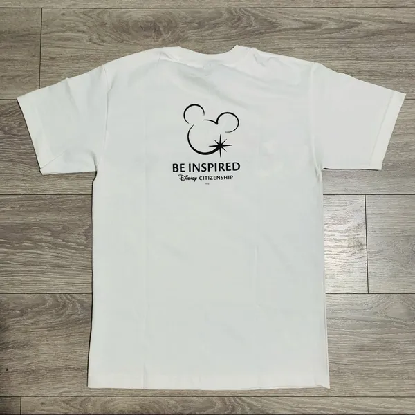 Disney Voluntears Mickey Mouse White T-Shirt‎ Size Medium - Image 2