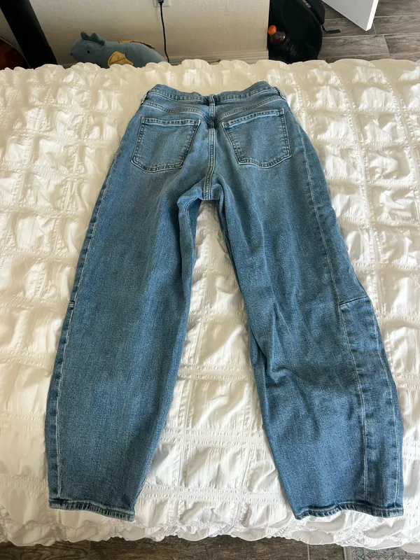 Old navy jeans  - Image 3