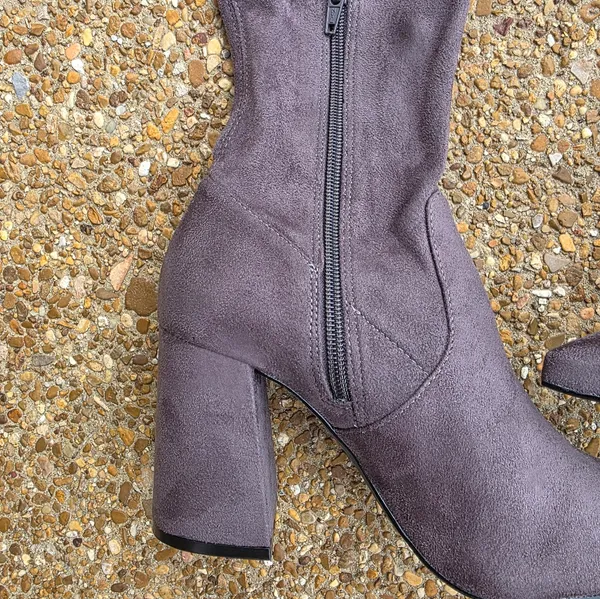 Steve Madden Jacoby Over the Knee Vegan Suede Boots Gray Size 7.5 Pointed Toe - Image 7