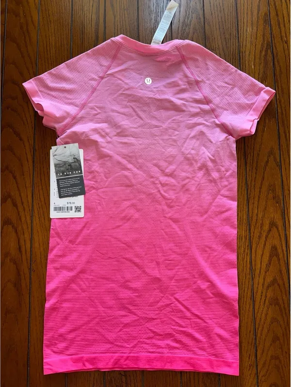 Lululemon Swiftly Tech Short Sleeve 2.0 Ombré Dye Strawberry Size 4 NWT - Image 2