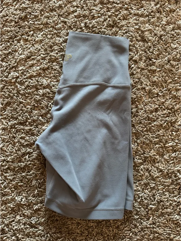 Aritzia Biker Shorts - Image 3