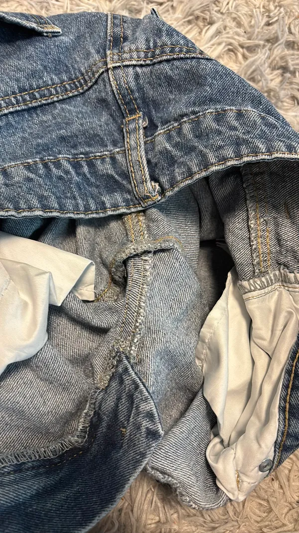 Dark Wash Edikted Low-Rise Jeans Wide-Leg - Image 3
