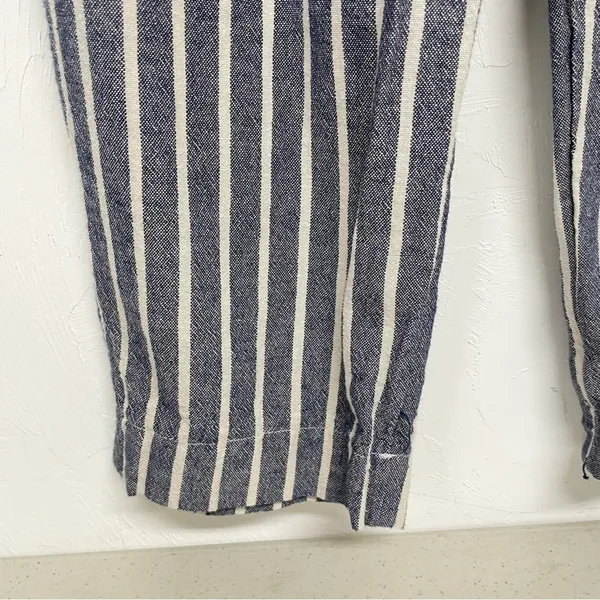 Urban Outfitters Grey & White Striped Paperbag Waist Casual Pants Women 6 Belted - Image 8