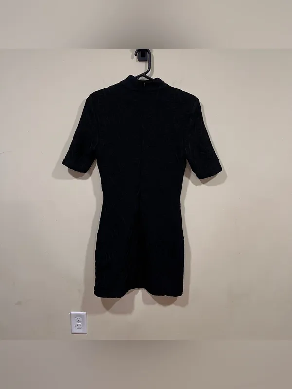 Elliatt knit mock neck mini dress black size small EUC shoulder pads - Image 5