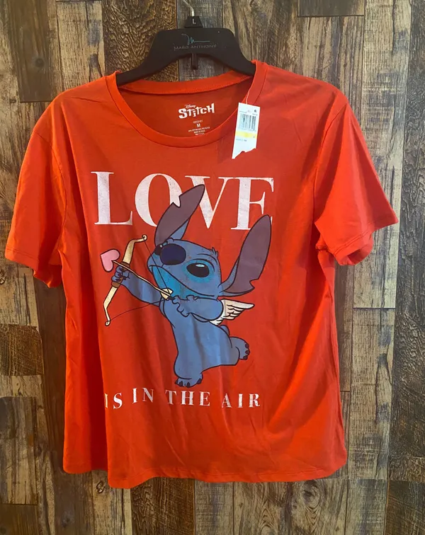 Disney NWT Stitch ( love is in the air )Tee Shirt Size medium . Red/orange - Image 2