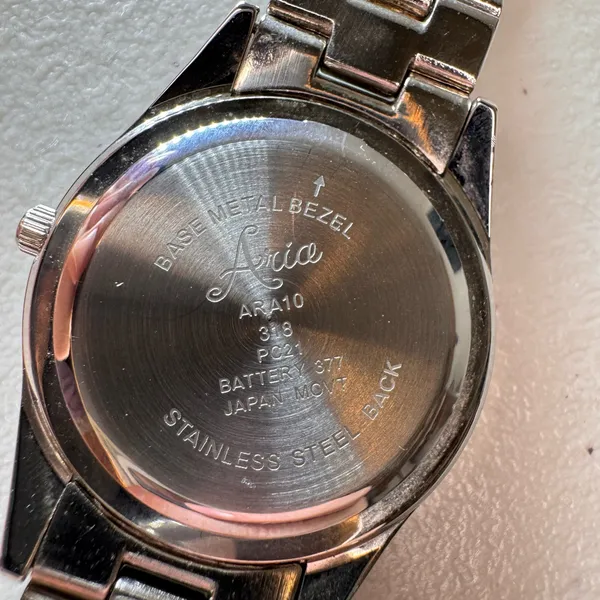 aria AR-410 mother of pearl quartz watch silver tone bracelet original box - Image 10